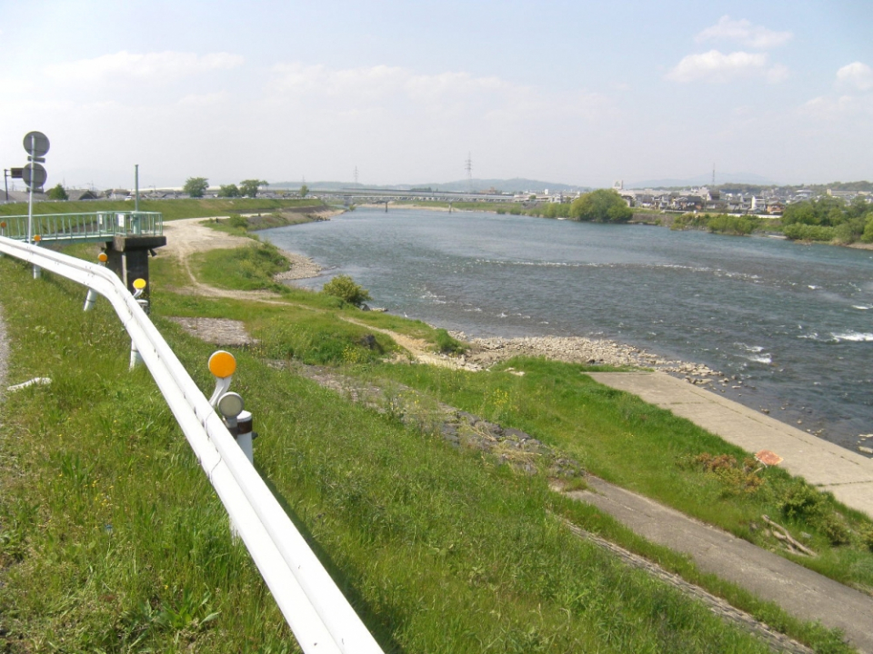 塔の島改修槇島地区河道掘削工事　写真1