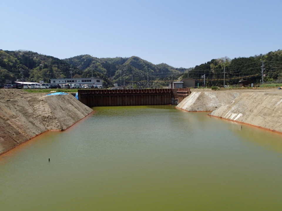 八戸地川樋門築造工事　写真1