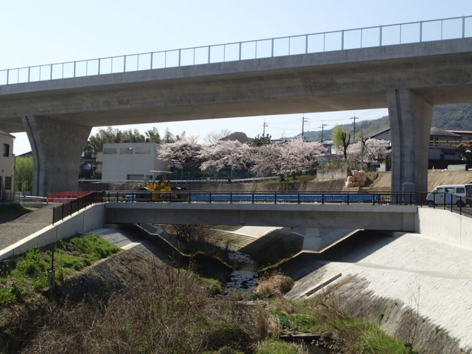 京都第二外環状道路下海印寺橋他1橋下部工事　写真1