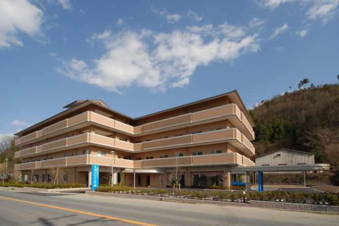 特別養護老人ホーム 亀岡たなばたの郷 本館