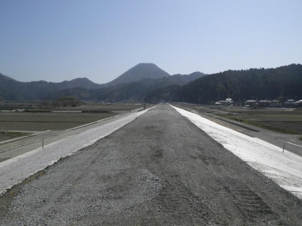 上東地区下流築堤工事 写真2