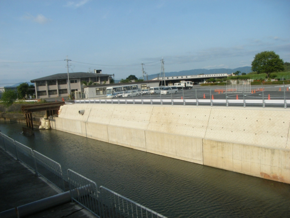 西羽束師川河川維持補修(その2)工事　写真2