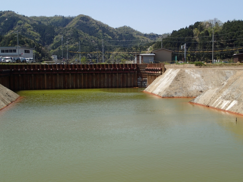 八戸地川樋門築造工事　写真2