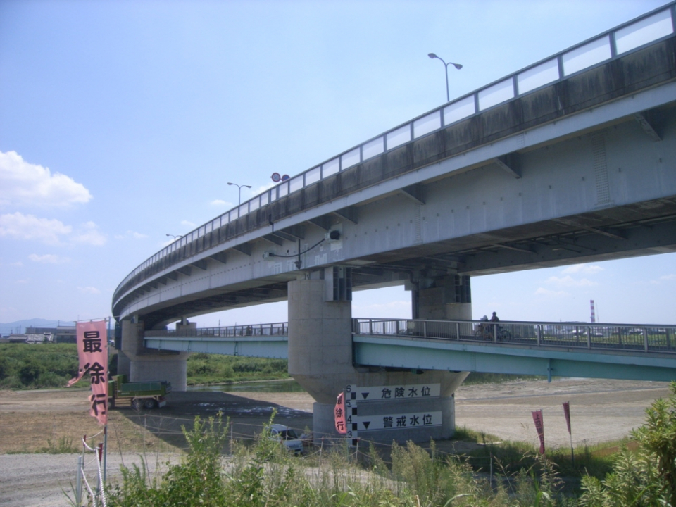 羽束師橋補修(その5)(その6)工事 写真2