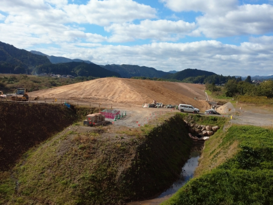 阿良須地区引谷川築堤工事 写真2