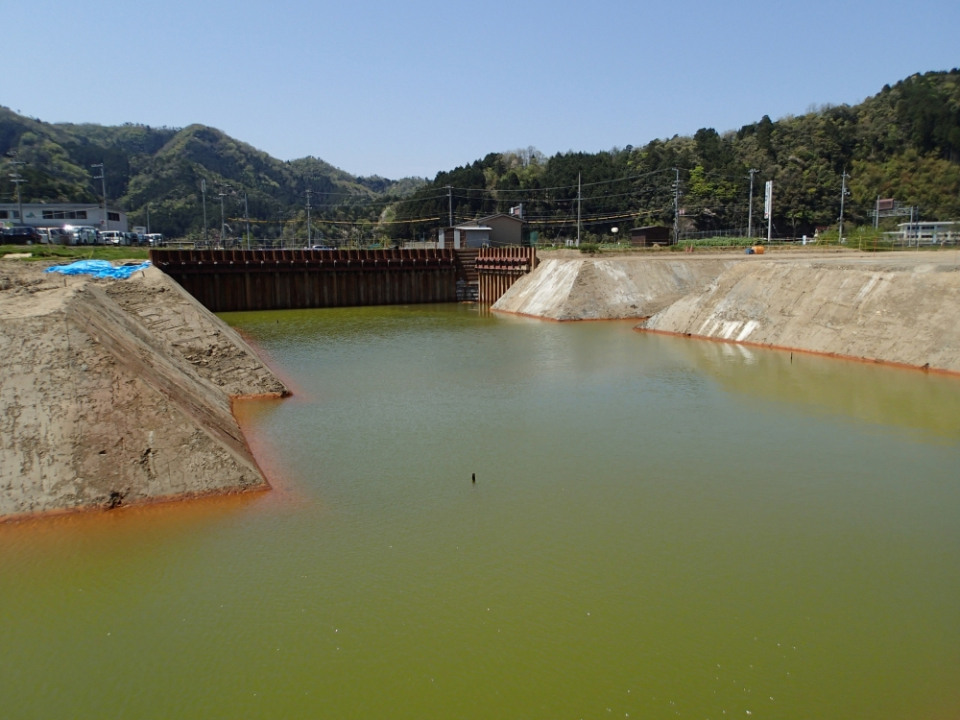 八戸地川樋門築造工事　写真3