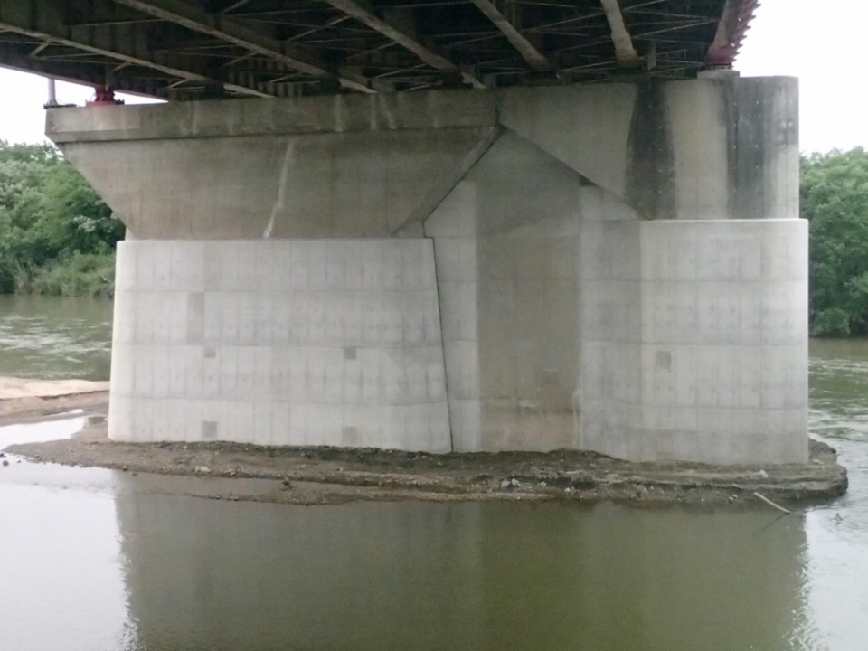 国道1号木津川大橋他補修他工事 写真3