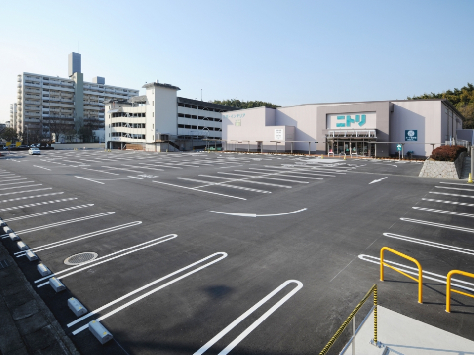 ラクセーヌ立体駐車場 写真3