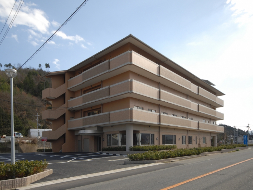 特別養護老人ホーム 亀岡たなばたの郷 本館 写真3