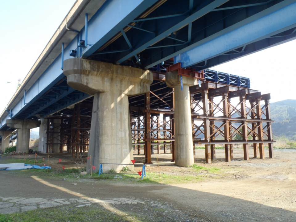 大雲橋迂回路設置工事 写真4