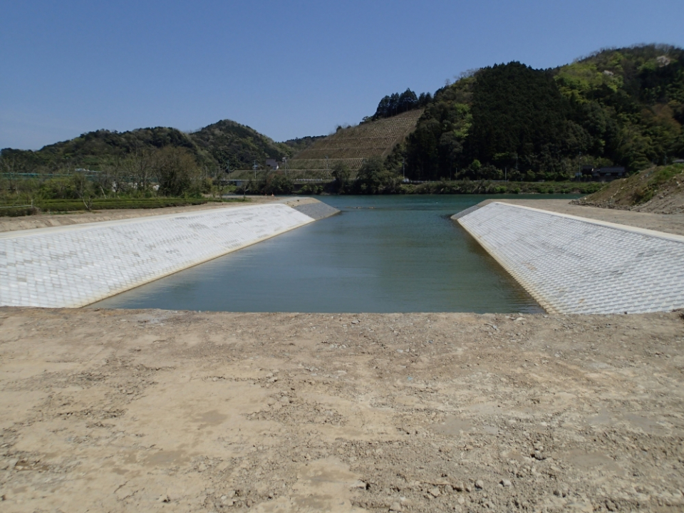 八戸地川樋門築造工事 写真5