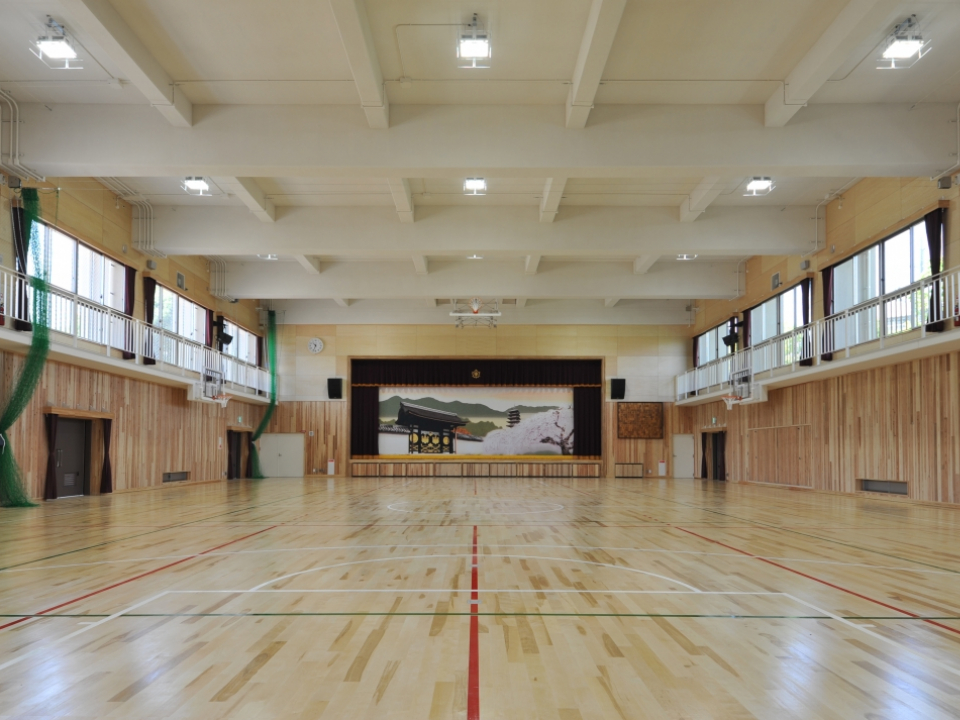 京都市立醍醐中学校体育館・テニスコート複合施設 写真5