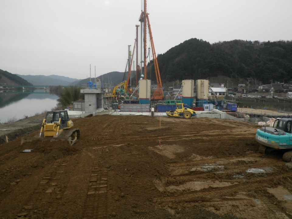 大川地区築堤護岸工事 写真6