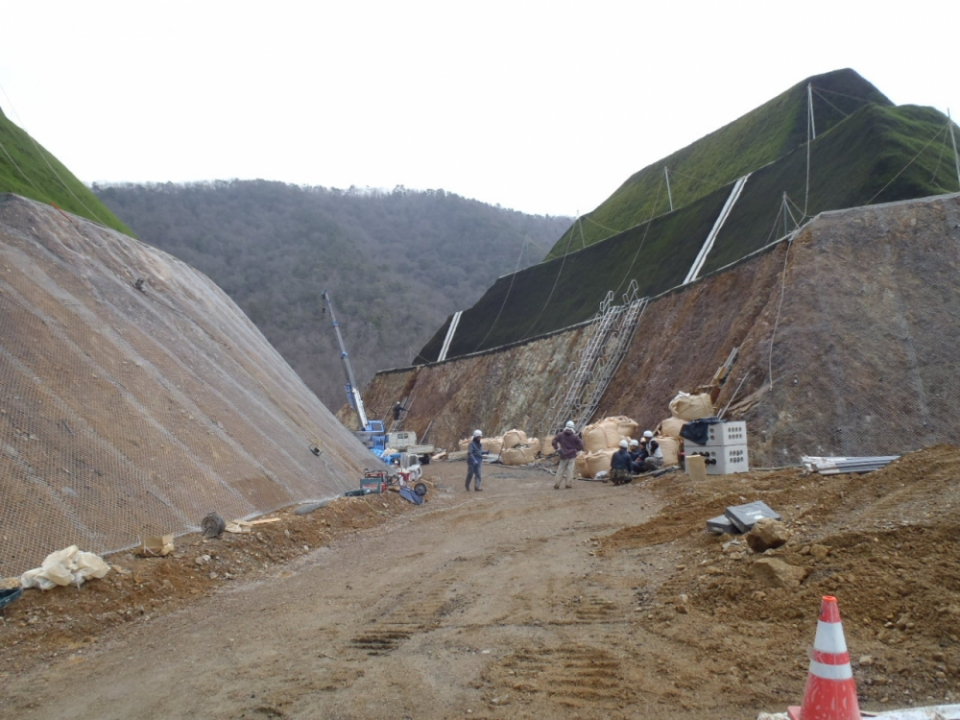 丹波綾部道路丹波IC須知地区他整備工事　写真6